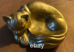 Very beautiful Art Deco bronze sculpture of a sleeping cat, 1940s/1950s