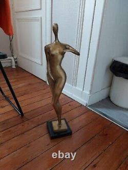 Woman statue / art deco