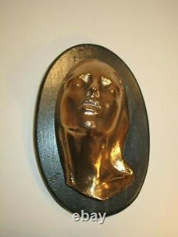 Women's Face Sculpture Art Deco In Golden Bronze