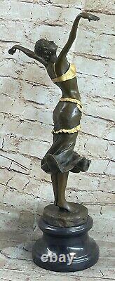 1930s Style Art Déco Doré Bronze Femelle Chair Femme Dansant Sculpture Figurine