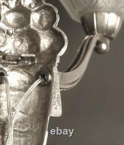 A. Fichet/hanots Paire D'appliques Art Déco En Bronze Et Verre Moulé-pressé