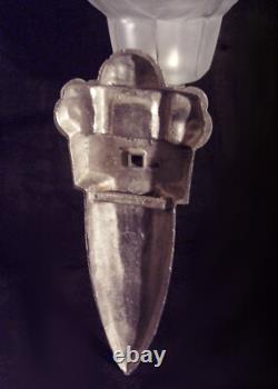 A. Richard & Degué Paire D'appliques Art Déco Bronze Nickelé Et Tulipes 1930
