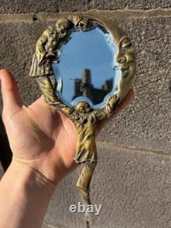 Ancien Miroir à Main de Collection Décor Pierrot et Croissant de Lune Bronze