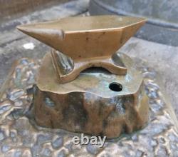 Ancien Presse Papier Bronze Enclume Outils Forgeron Art Déco