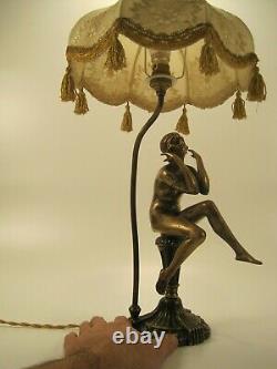 Ancienne Lampe de salon ART DECO Bronze massif patiné Femme nue assise colonne
