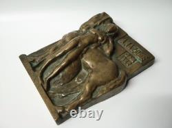 Ancienne Plaque bronze Art-Déco Amazone et son cheval signé DNS XXe siècle