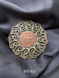 Ancienne broche en bronze Art Déco de JEAN AUGIS made in France