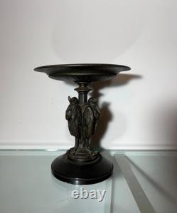 Antique Coupe Art Dèco en bronze ornée d'un marabout africain tenant un serpent