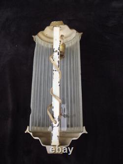 Applique de forme demi lune en verre et métal bronze vers 1930 art déco