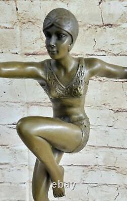 Art Déco Bronze Sculpture Stance Après Demetre Chiparus Hauteur 48 CM Figurine