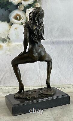 Art Déco Chair Femelle Signée Original Bronze Sculpture Fonte Figurine