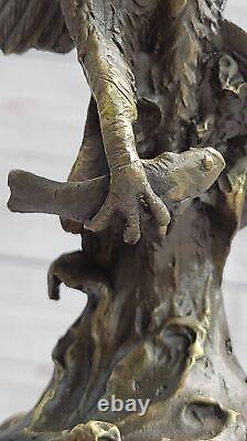 Art Déco Flying Aigle'Holding' Un Poisson 100% Bronze Sculpture Statue Figurine