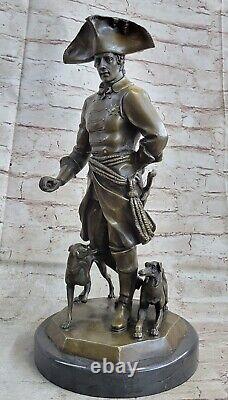 Art Déco Frederick le Grand Avec Deux Barzoï Chiens Armée Générale en Bronze