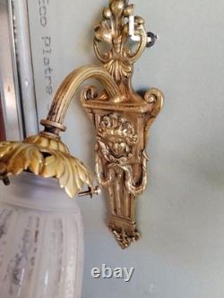 Art Déco Paire d'Appliques en bronze et verre ancien