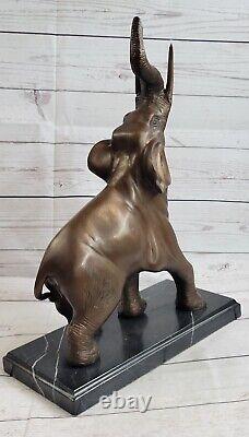 Art Déco de Collection Éléphant Avec Coffre Up Bronze Sculpture Figurine