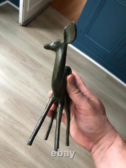 Beau Bronze Patiné Art déco Biche Faon signé SCHOTT 17cm