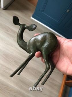 Beau Bronze Patiné Art déco Biche Faon signé SCHOTT 17cm