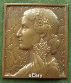 Belle Medaille Sculpture Bas Relief En Bronze Femme Art Deco Signee Morlon