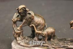 Belle Sculpture Statue En Bronze Art Déco D'Éléphants De Famille Marchant Faune