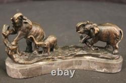 Belle Sculpture Statue En Bronze Art Déco D'Éléphants De Famille Marchant Faune
