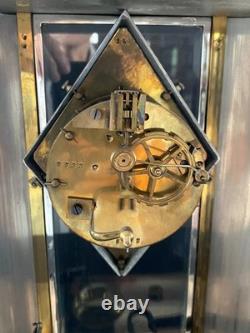 Belle et grande Pendule ART DÉCO / Panthère en bronze argenté / Adnet / 1930