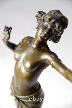 Belle sculpture Art Déco en bronze signée Preiss