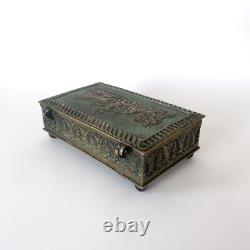 Boîte en bronze signée Max Le Verrier Art déco Bas-relief Antique 1930s