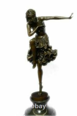 Bronze Art Déco Danseuse Égyptien Danseuse Footsteps, Signée D. H. Statue