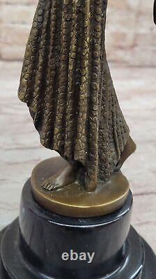 Bronze Sculpture Après Chiparus Peint Art Déco Femelle Robe Signée Statue