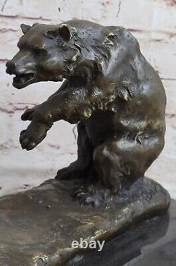 Confrontation Entre Buffalo Et Ours Par Barye Art Déco Grand Bronze Sculpture