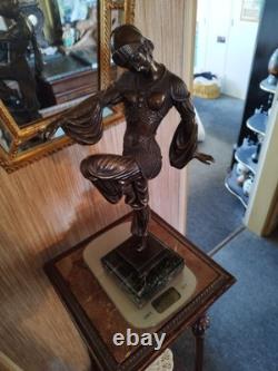 Danseuse Style Art Déco en Bronze Charme d'Orient d'après Chiparus (1886-1947)
