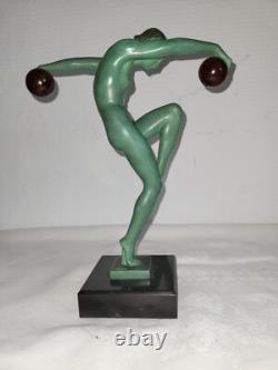 Danseuse nue aux boules art déco Signé DENIS pour Lewerrier