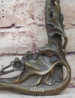 Détaillé Art Déco Femme Avec Fleur Bas Secours En Véritable Bronze Sculpture Par
