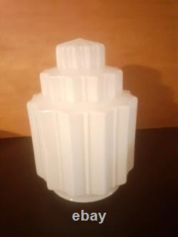 ELEGANTE LAMPE ART DECO MODERNISTE 1930 SKYSCRAPER BUILDING BRONZE et OPALINE