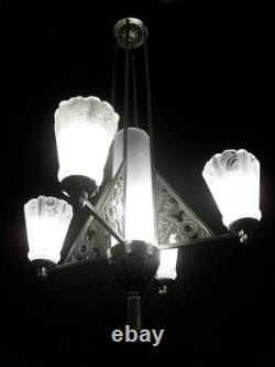 Ejg Lustre Art Déco En Bronze Nickelé Et Tulipes En Verre Pressé 1930