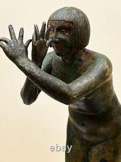Epoque Art Déco sculpture en bronze Niquette signée C. MAIRE