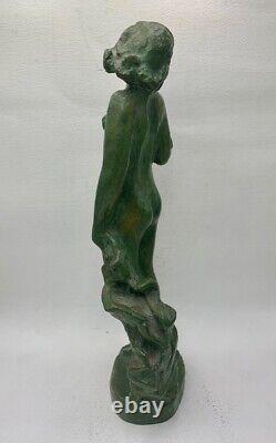 Figure Art Déco en Bronze