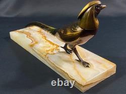 Grand sujet au faisan en bronze irisé sur terrasse en onyx époque Art déco