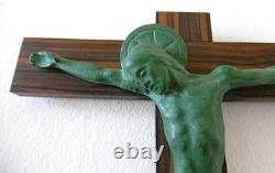 HARTMANN, ART DECO, CHRIST BRONZE VERT ANTIQUE, CROIX MACASSAR-SIGNE, circa 1935