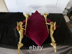 Importante paire de flambeaux bronze doré 6 kg aux amours H 35cm, courant XXème