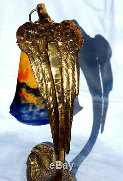 Jolie lampe aigle en bronze tulipe MULLER, modèle Ranc, era daum galle 1900
