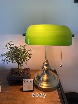 Lampe De Bureau Banquier Ancien Bronze Notaire Art Deco Opaline Verte Vintage