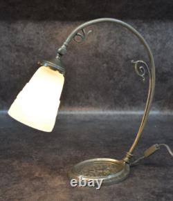 Lampe En Bronze Art Deco Décor Ange Et Pate De Verre Muller ref AP137