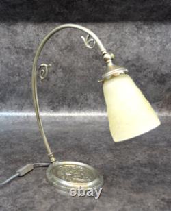 Lampe En Bronze Art Deco Décor Ange Et Pate De Verre Muller ref AP137