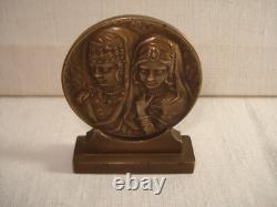 Médaille Art Deco Bronze Jeunes Algériennes Signée Bruneau