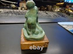 Mère et enfant bronze France art deco, signé Bofill, patine verte, P 265g, H 8cm