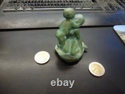 Mère et enfant bronze France art deco, signé Bofill, patine verte, P 265g, H 8cm