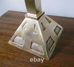 PIQUE CIERGE ART DECO MODERNISTE, BRONZE CISELE et LAITON, H=33,5 cm, circa 1930
