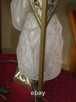 Paire de Lampe de bureau Art Déco en bronze tulipe en verre pressé signé Hubens