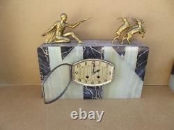 Pendule garniture complète signer VOLTAS en bronze marbre et onyx art deco
